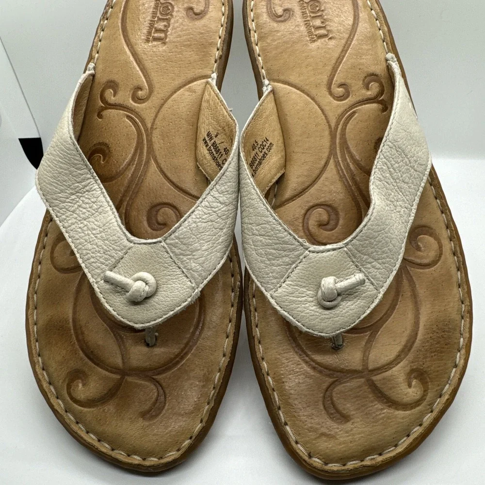 Born Taupe Flip Flop Leather Women Sandals B86811 Size 9